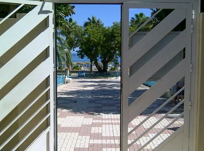 Διαμέρισμα Chill & Pool *