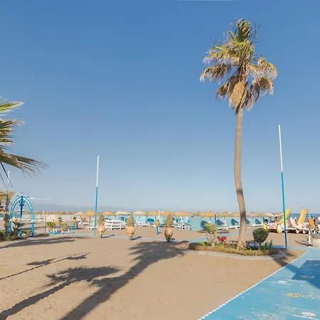 Chill & Pool Apartament *