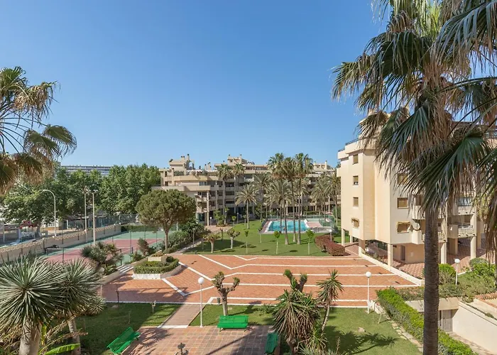 Chill & Pool Apartament *