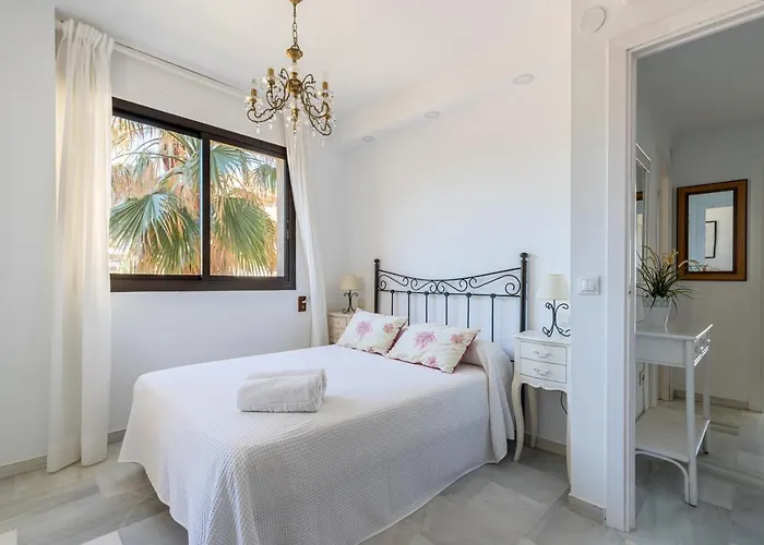 Chill & Pool Apartamento Torremolinos