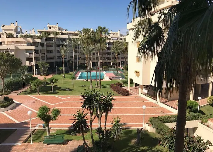 Chill & Pool Torremolinos